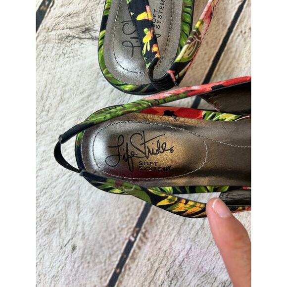 LIFESTRIDE Women’s Mimosa 2 Floral Slingback Sandals / Size: 8.5 - Picture 10 of 11